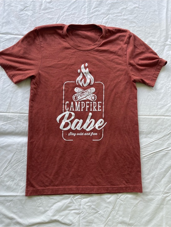 Unbranded Tops - Campfire Babe Stay Wild and Free Graphic Tee Rust Red Short Sleeve T-Shirt